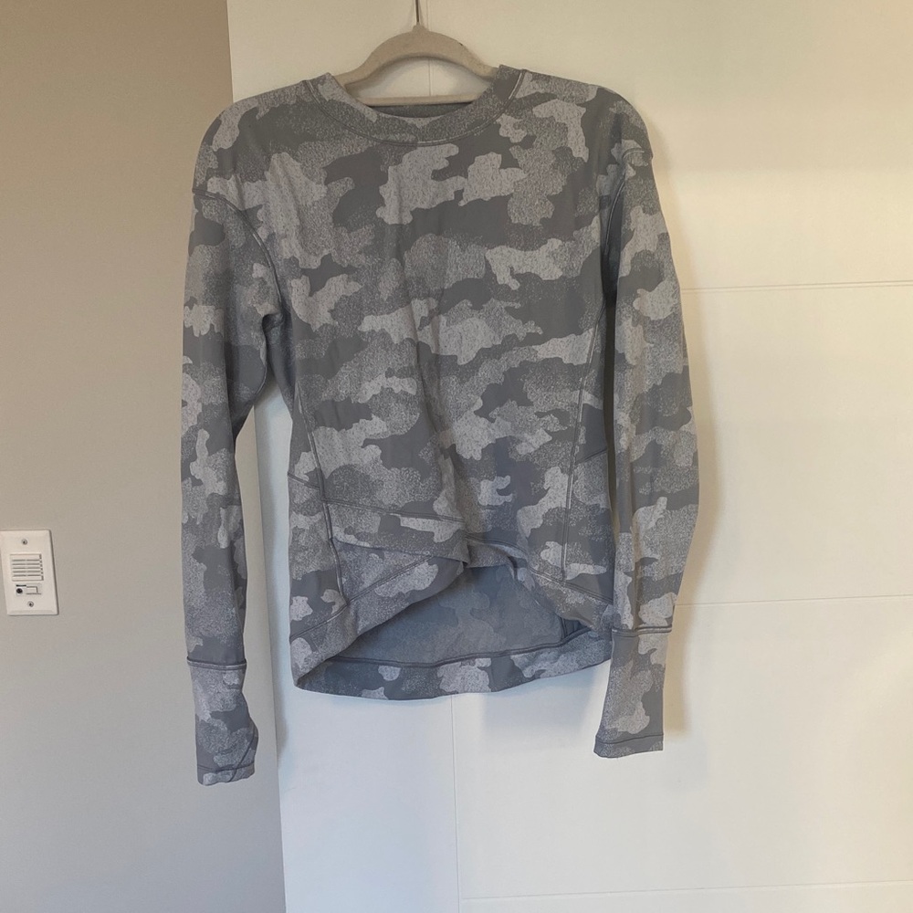 Lululemon Gray Camouflage Long Sleeve Top